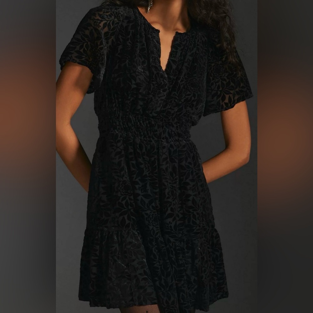 ANTHROPOLOGIE The Somerset Velvet Mini Dress Black Size L NWT